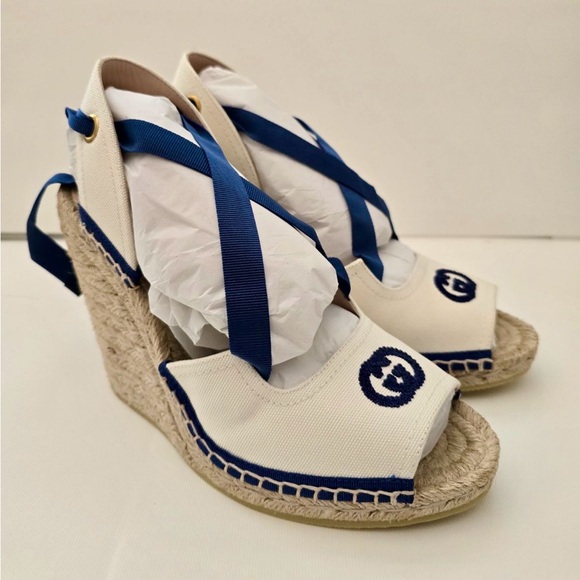 GUCCI espadrille with ribbon tie - Picture 2 of 10